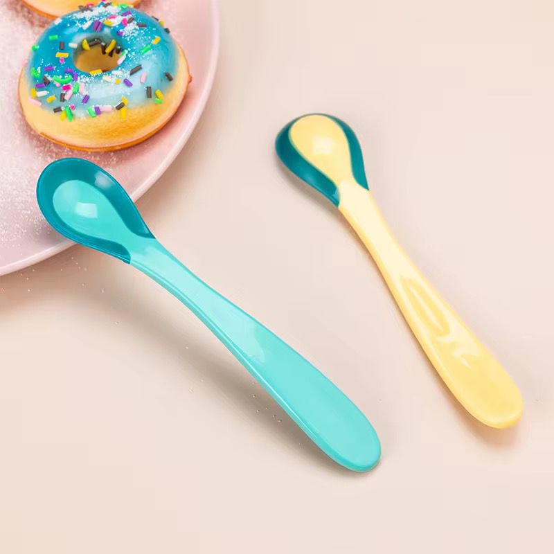Cuillère Thermosensibles enfants 0 à 3 ans Kit de 2 Cuillères. Bordure souple, détectrice de température.